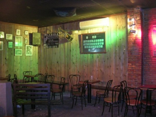 Trivial bar en Bethenight.com Local de copas en Carrer Paner, en Lleida